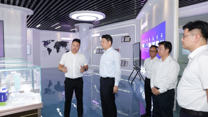 姜冬冬調(diào)研就業(yè)創(chuàng)業(yè)和促進(jìn)共同富裕工作